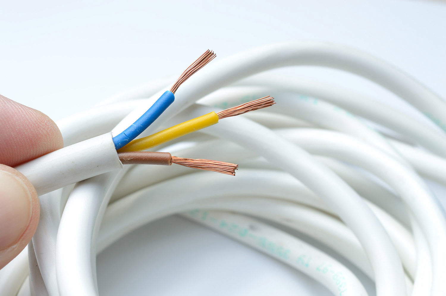 Materiais torrezaneletrica